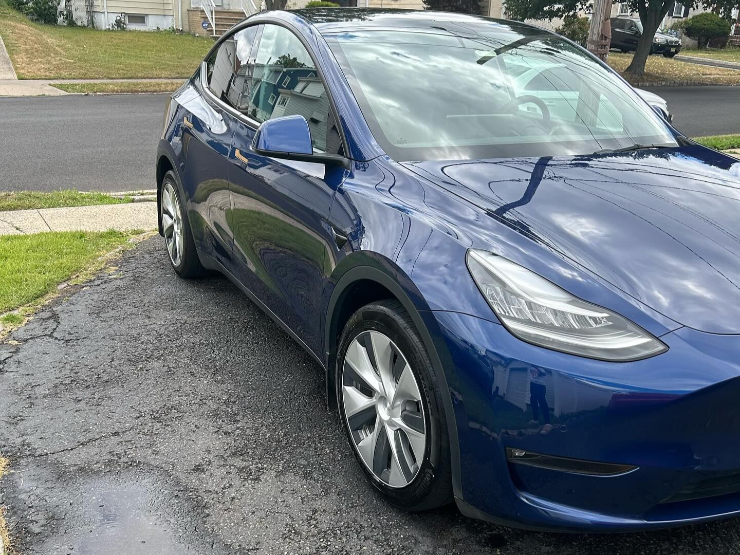 Clean detailed car in Union NJ driveway